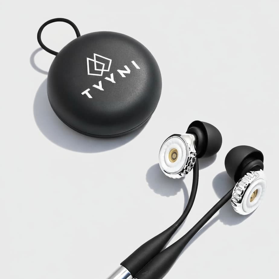 Herkkäkorvaisille käyttäjille kehitetyt HUSH-korvatulpat ovat valmistettu pehmeästä silikonista, joka ei ärsytä korvaa pitkässäkään käytössä. Ne tarjoavat lempeän mutta tehokkaan vaimennuksen arkeen, työskentelyyn ja rentoutumiseen. Korvatulpat